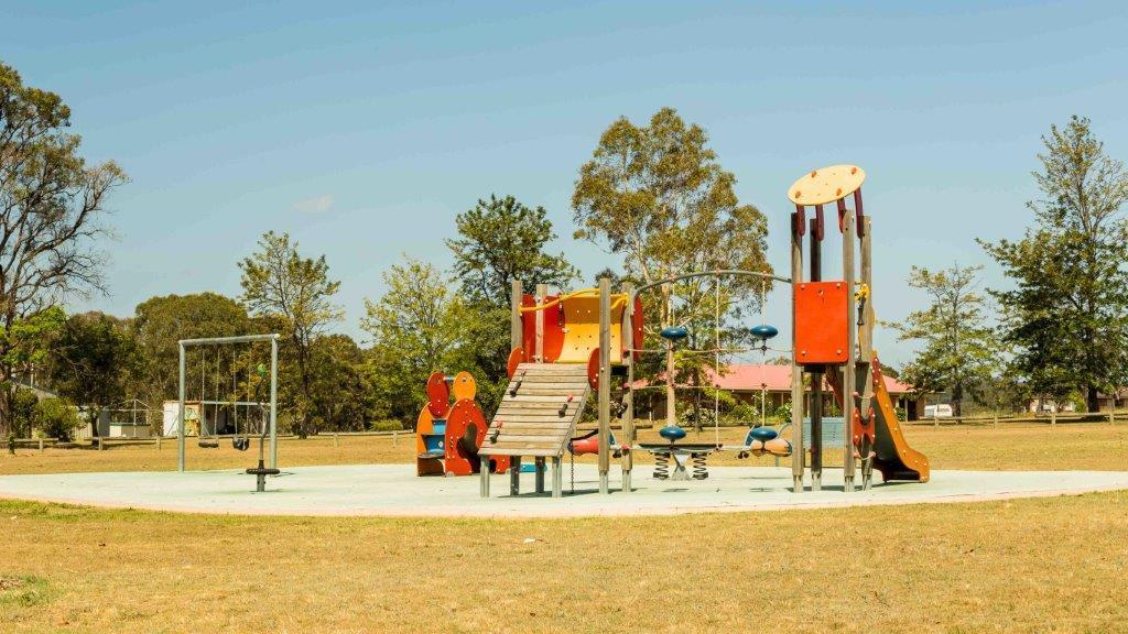 Heddon Greta Land For Sale 3804426