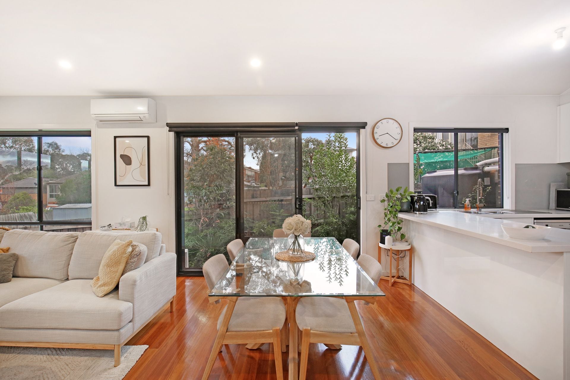 **Modern & Contemporary Living**