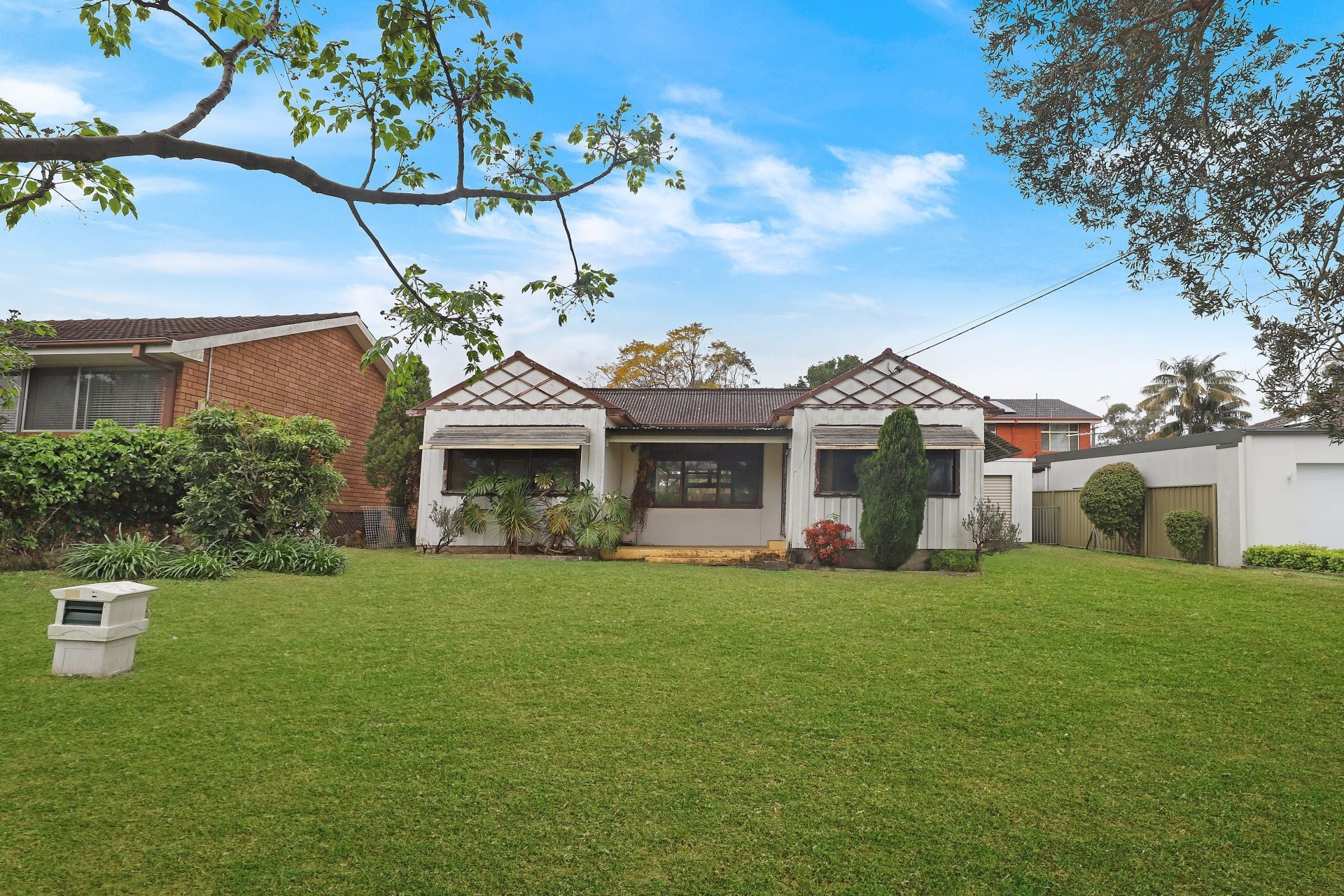8 Thurlgona Road, Engadine, Engadine - Thumbnail 2