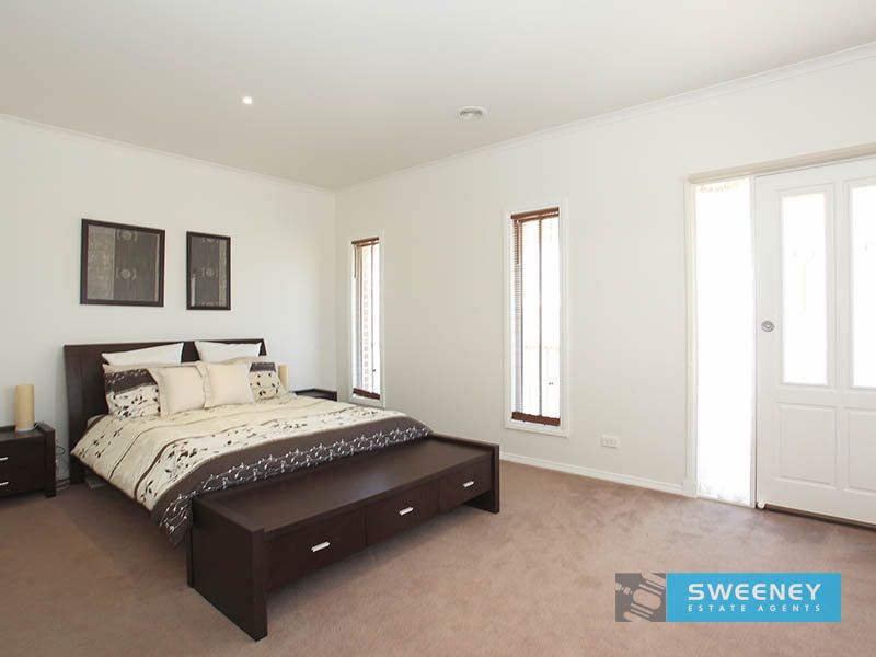 94 Foxwood Drive, Point Cook - Thumbnail 8