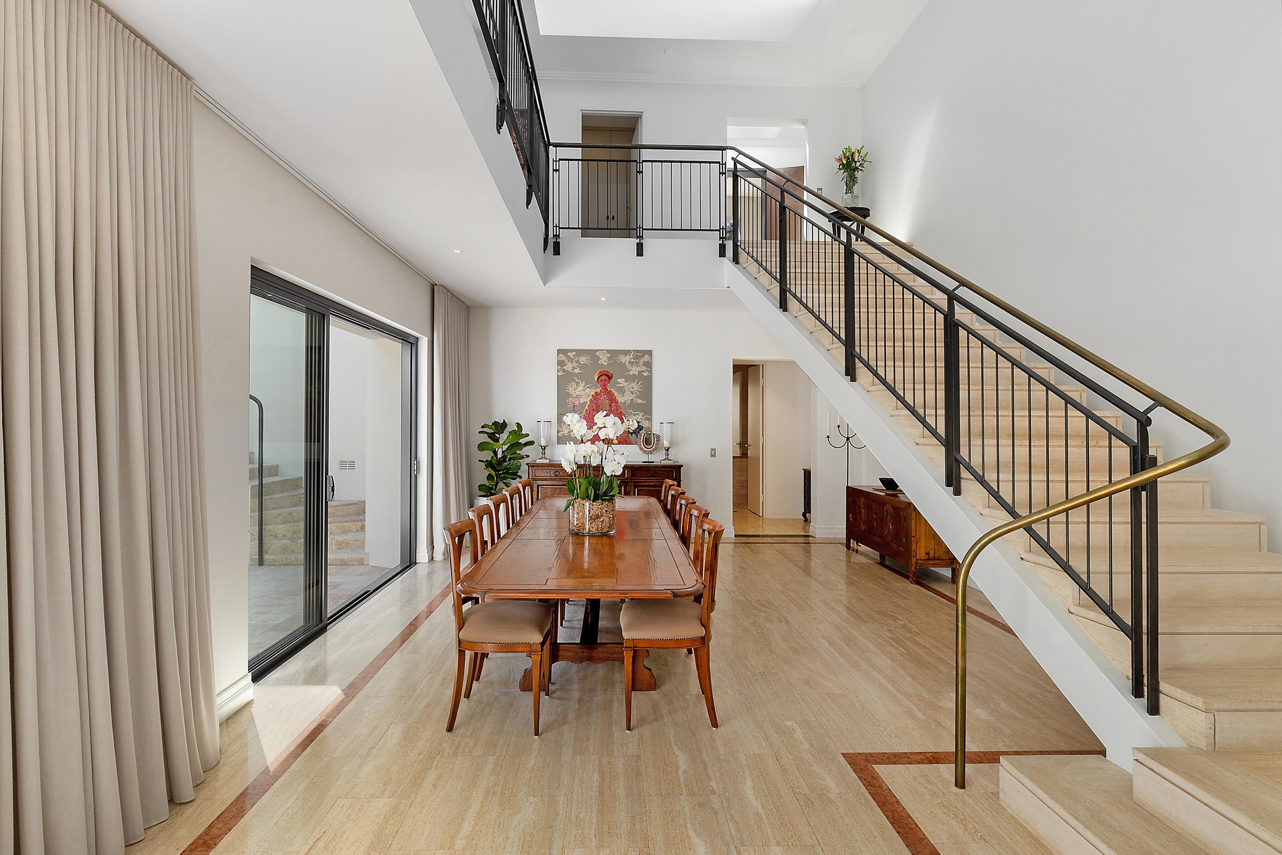 10 Rockley Street Castlecrag 2068