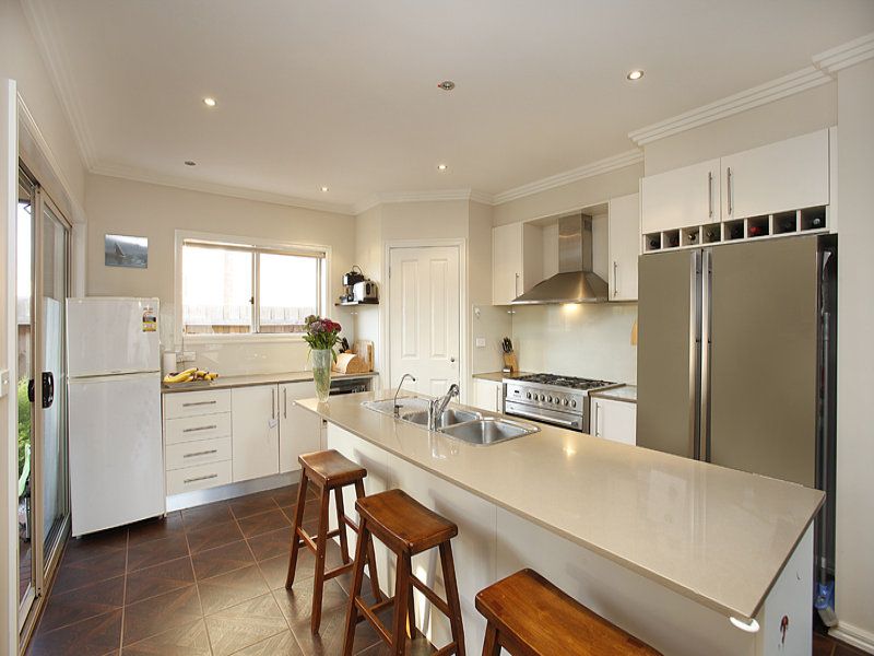 3 Windorah Drive, Point Cook - Thumbnail 3