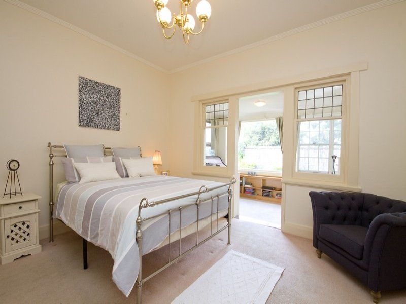 24 Dunbar Terrace Glenelg East 5045