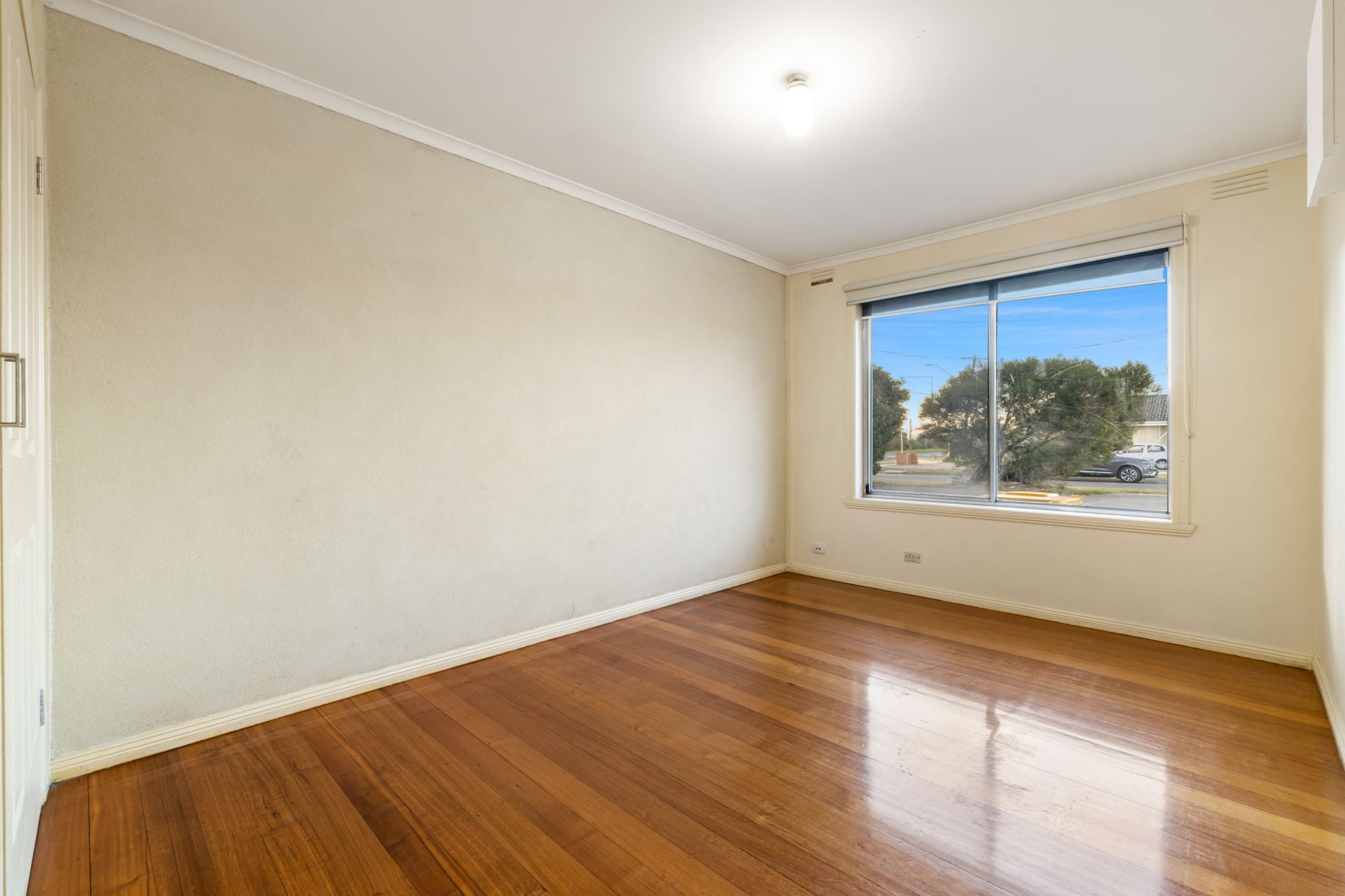 2 BEDROOM DELIGHT.