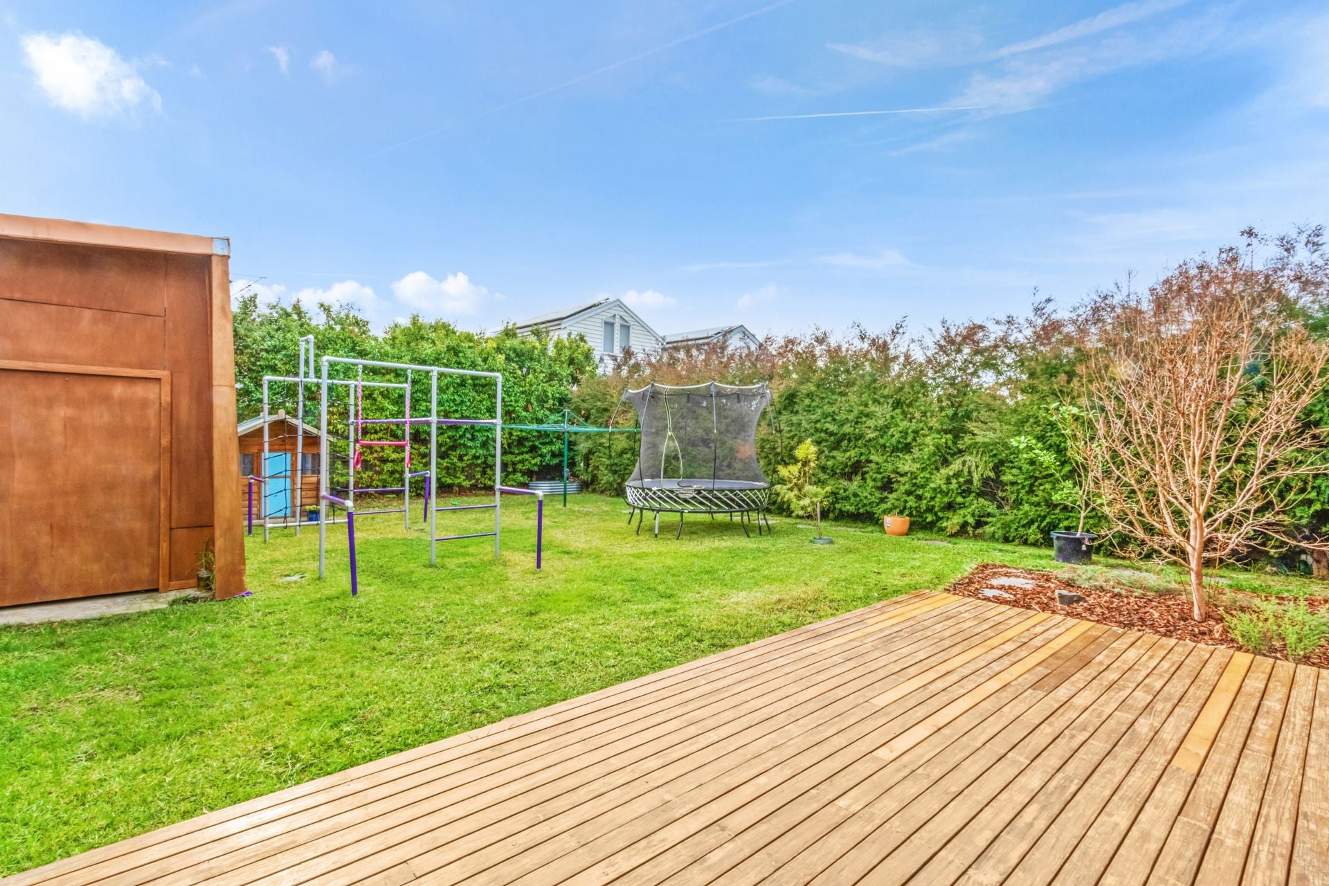 EXEMPLARY FAMILY HAVEN EPITOMISING CONTEMPORARY CLASS