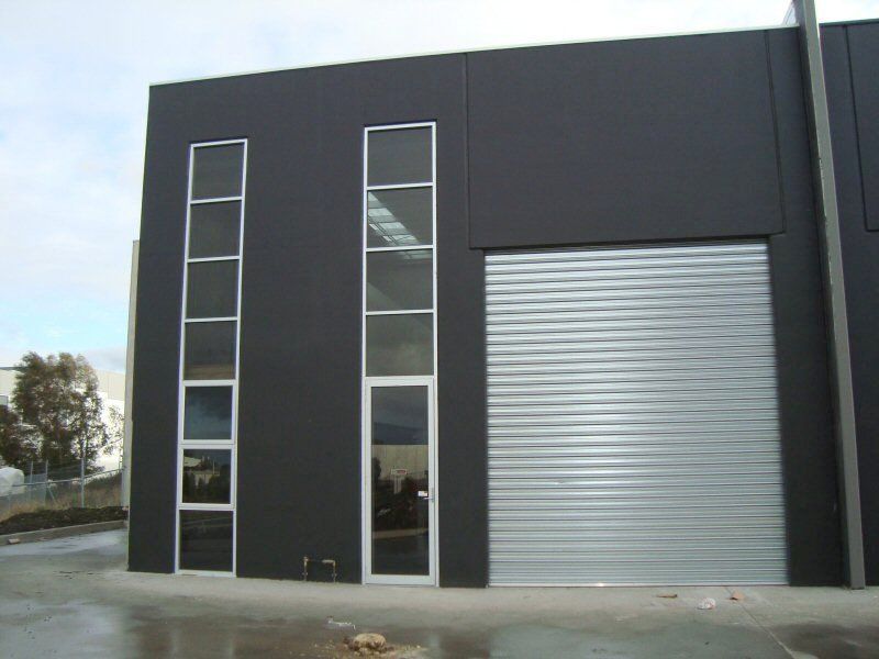 WELL PRESENTED FACTORY/WAREHOUSE WITH QUALITY OFFICE