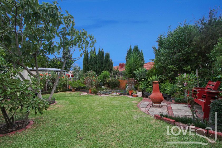 Spectacular Garden Oasis