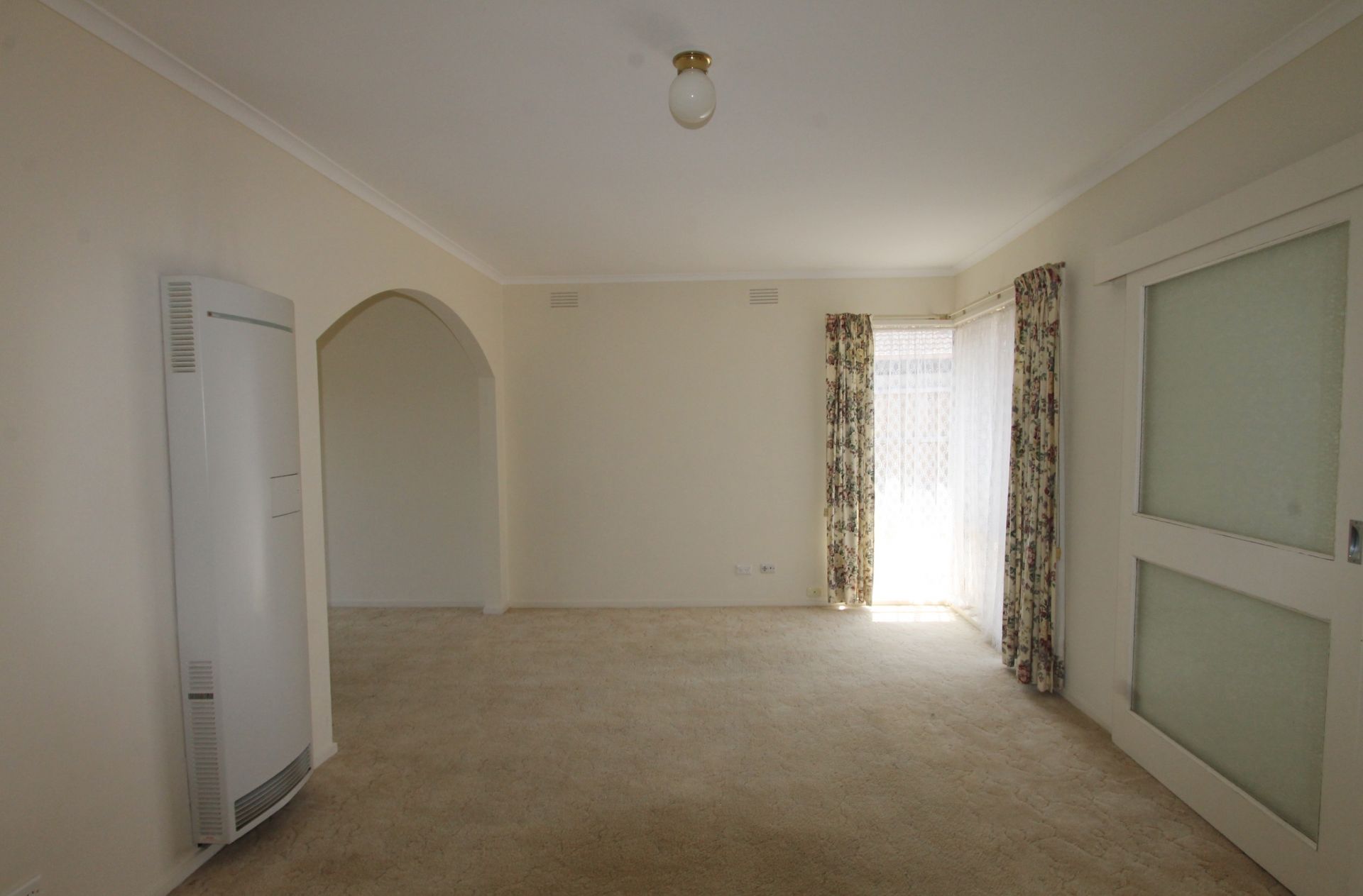 FAMILY HOME AND PERFECT LOCATION!!