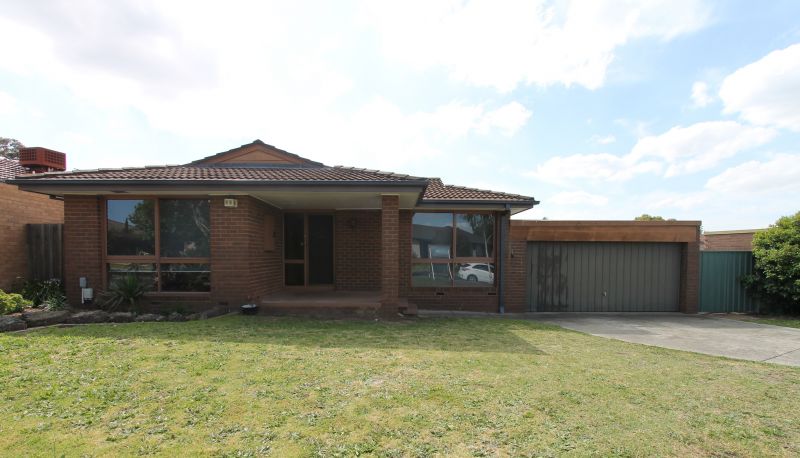 28 Hurlstone Crescent, Mill Park