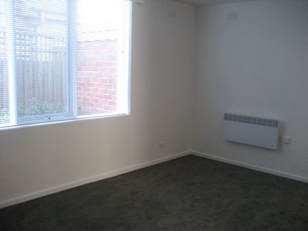 Bright & Modern In Prime Location