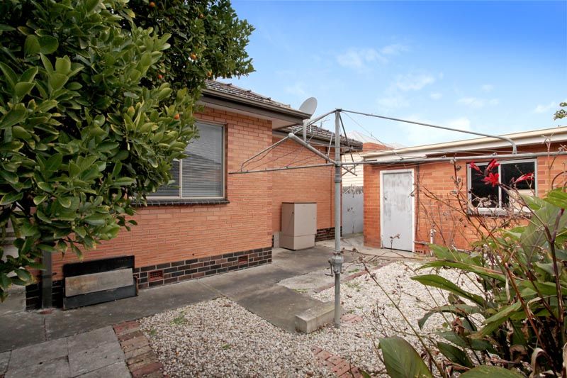 74 Eleanor Street
