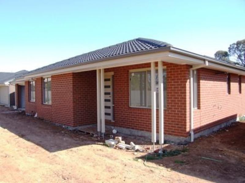 2/22 Victoria Street, Bacchus Marsh - Thumbnail 2