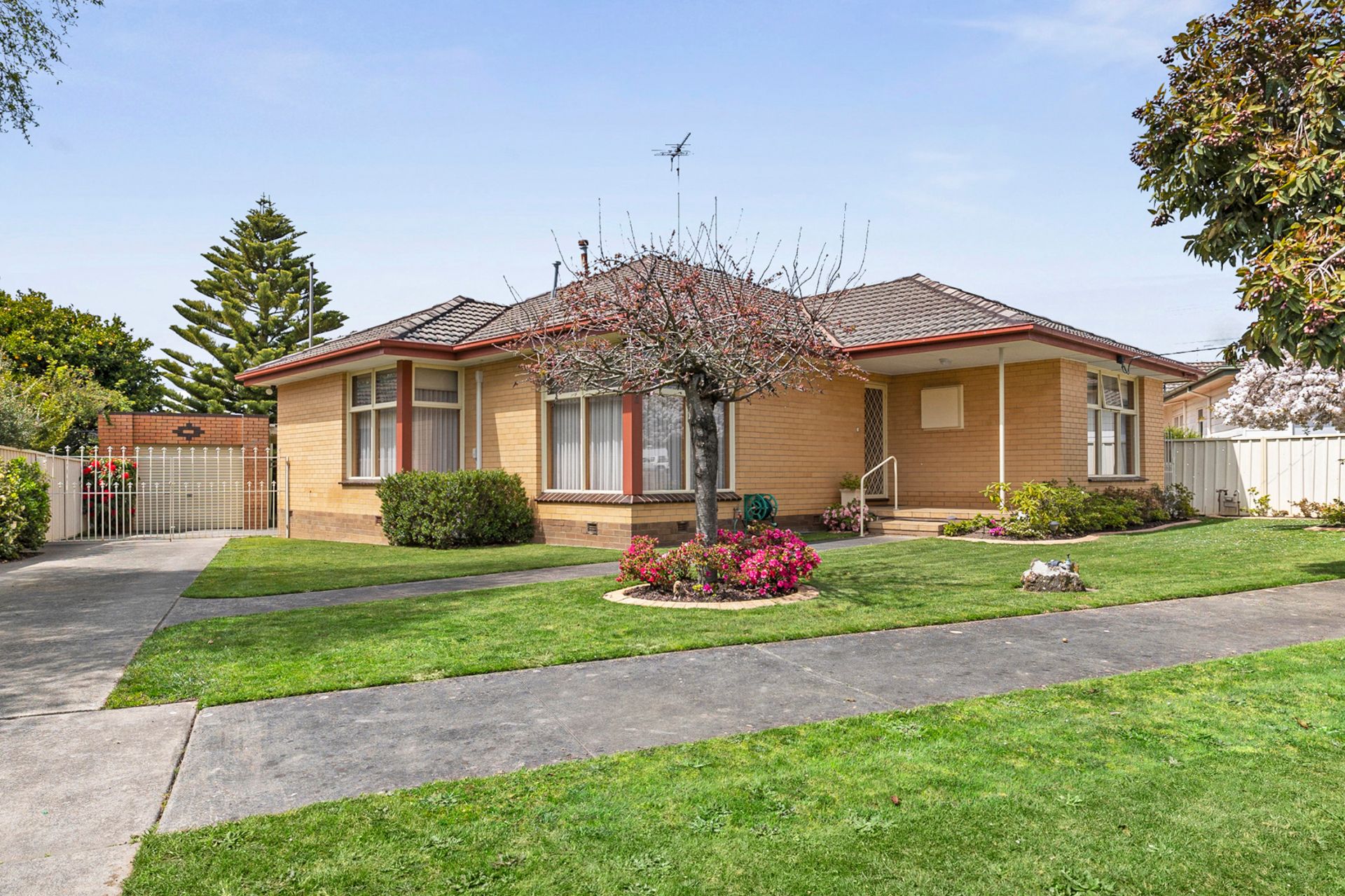2 Elizabeth Street, Wendouree, Wendouree, Wendouree - Thumbnail 3