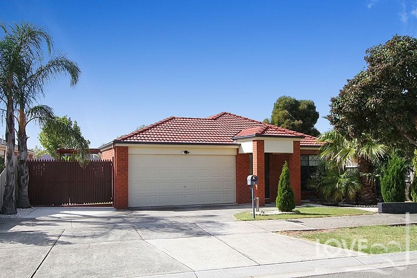 IDEAL FAMILY HOME IN PRIME SOUTH MORANG LOCATION   *Insp Sat 17th Jun @ 9:30am*