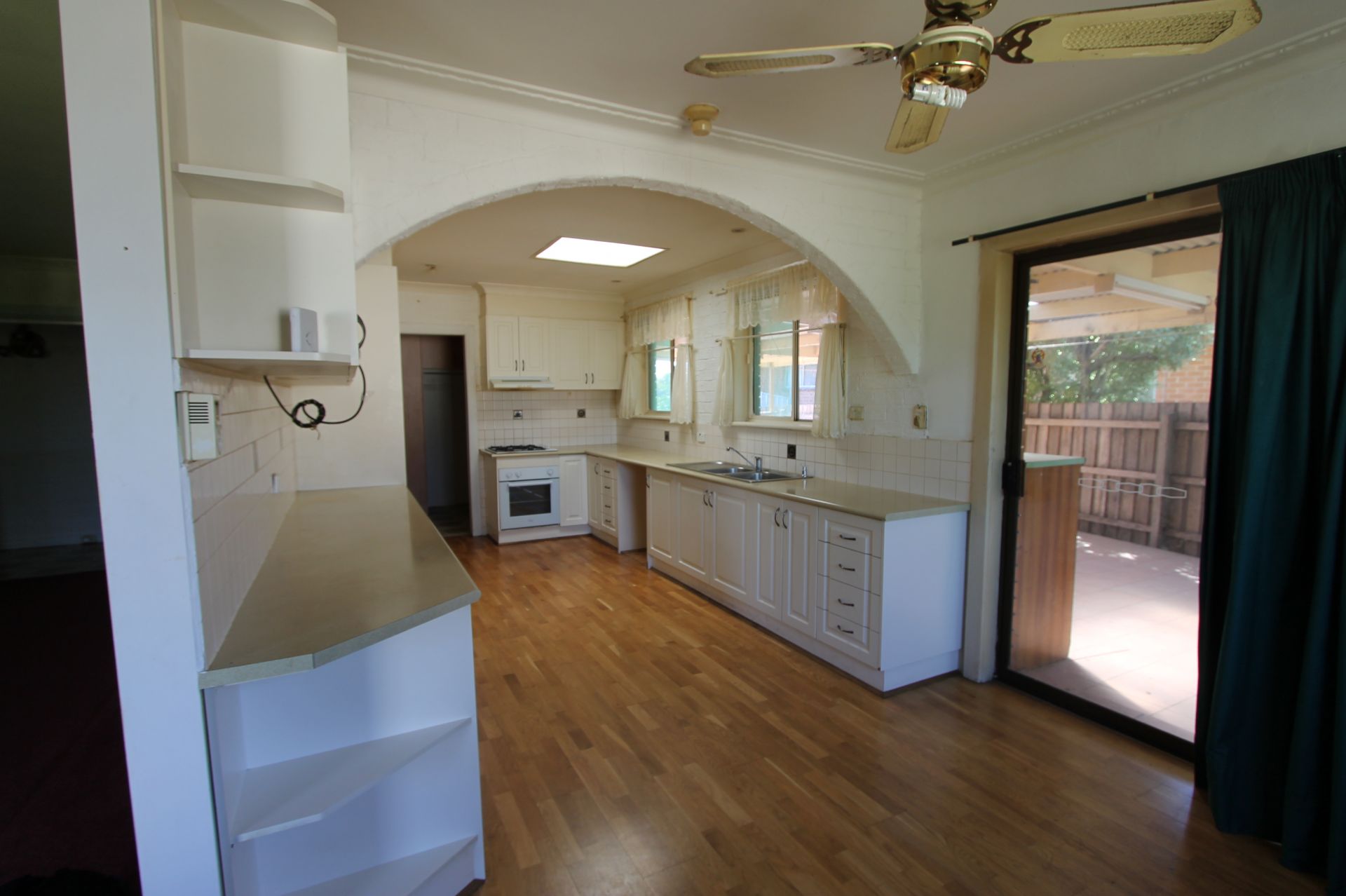 UNBEATABLE LOCATION! CLOSE TO THE NORTHERN HOSPITAL, EPPING PLAZA, EPPING PRIMARY SCHOOL AND MORE!
