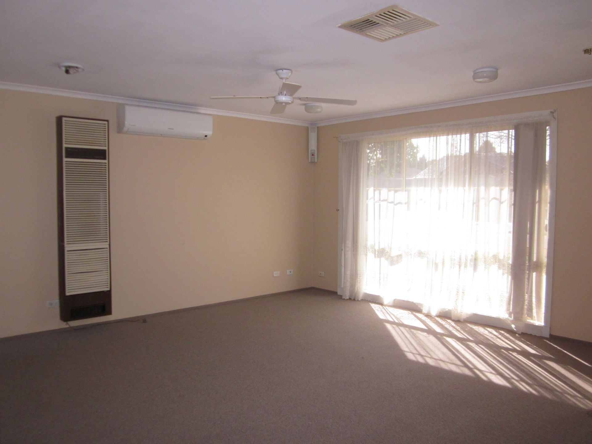 AFFORDABLE HOME WITH TRANSPORT AT YOUR DOOR!