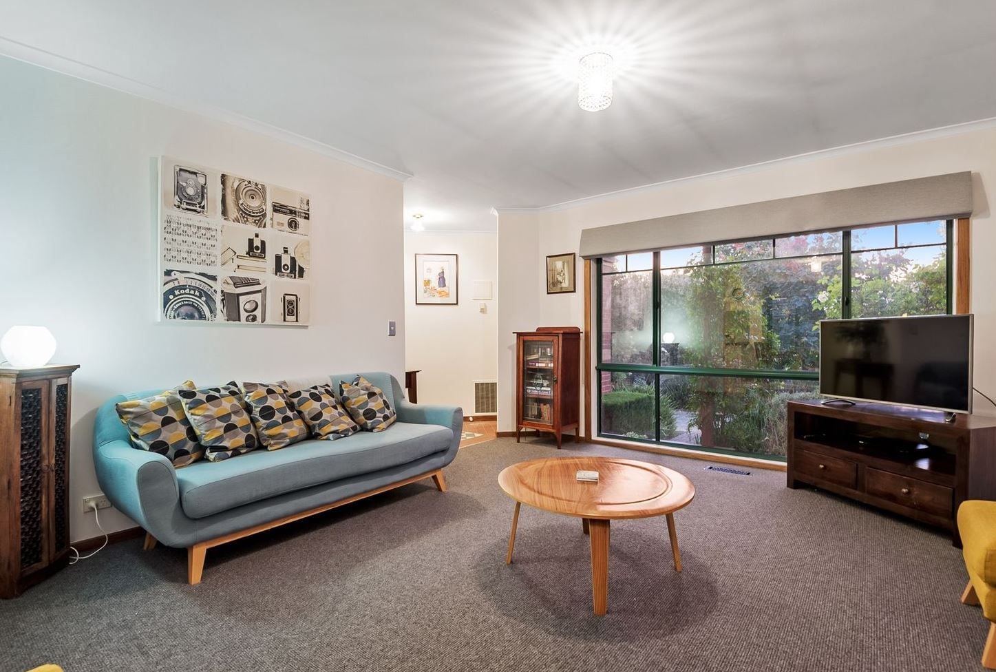 IDEAL LIVING, LOCATION & LIFESTYLE
