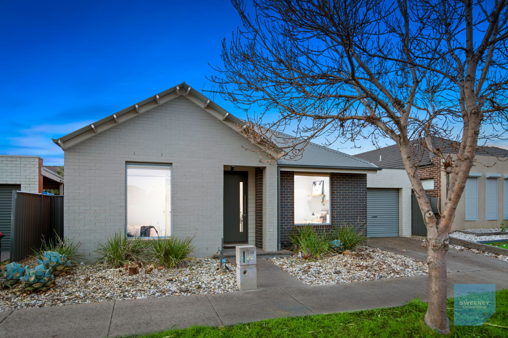 2/25 Cassan Way, Caroline Springs - Thumbnail 3