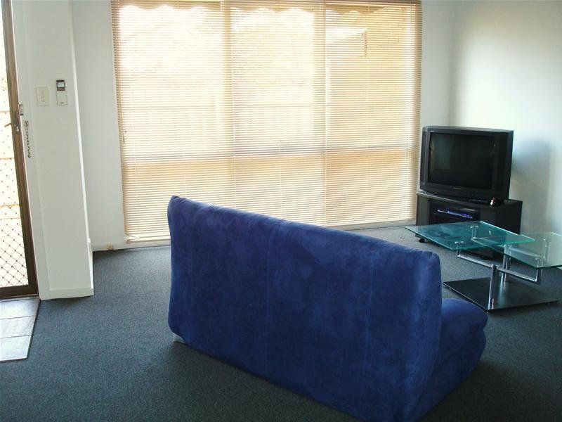 Renovated 2 Bedroom Villa Unit