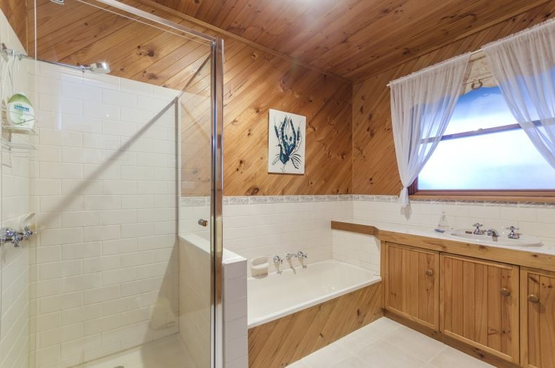 13 Woodlands Drive Ocean Grove VIC, Ocean Grove - Thumbnail 7