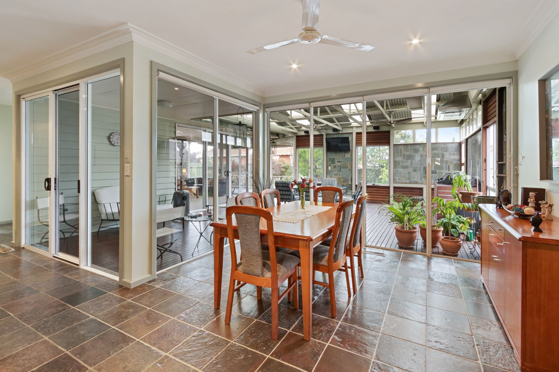 Huge Living And A Great Location