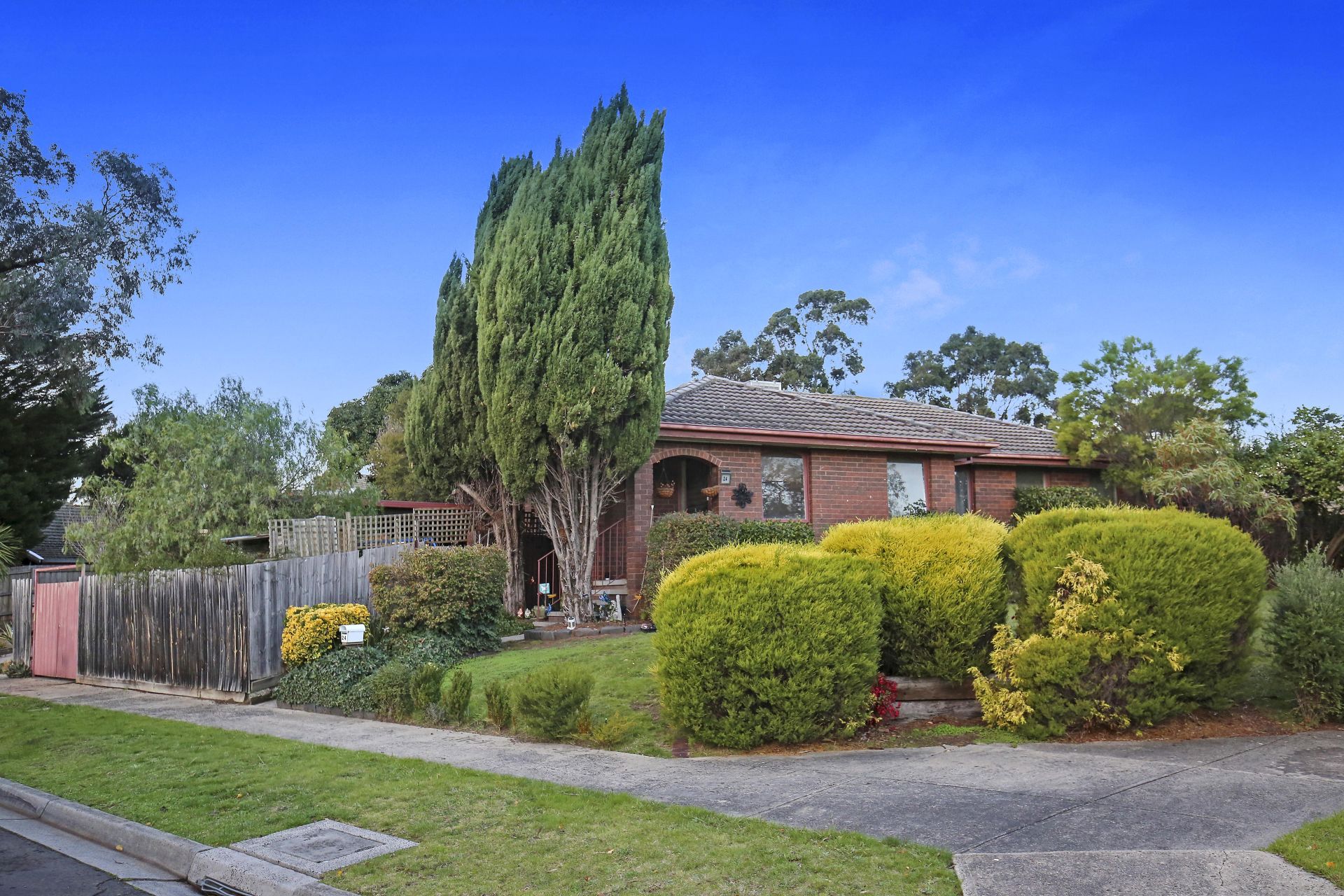 Real Estate For Sale 24 Statesman Crescent Mill Park , VIC