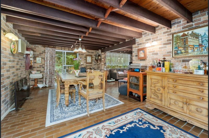 162 Glenidol Road, Oakville