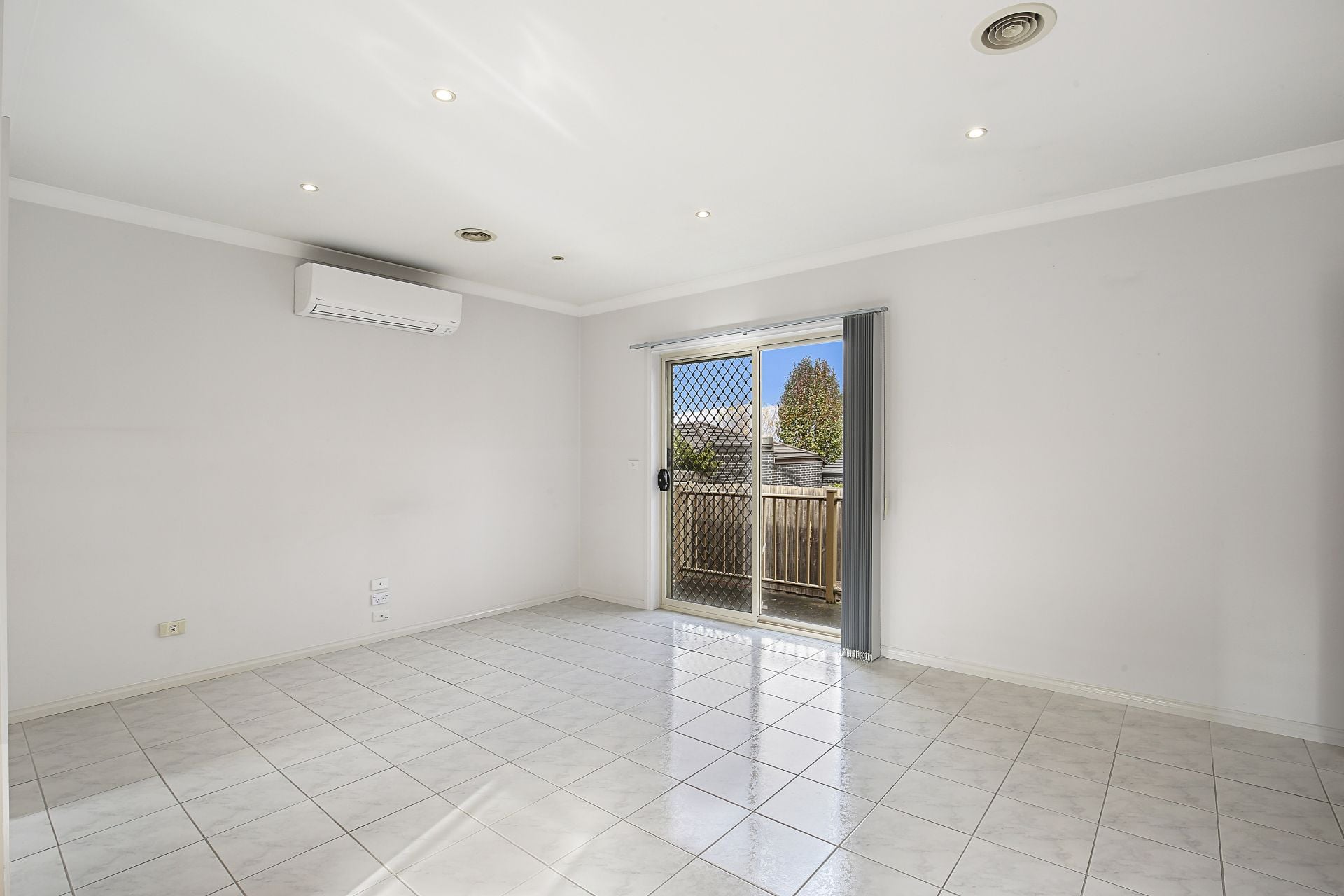 3 BEDROOM DELIGHT!