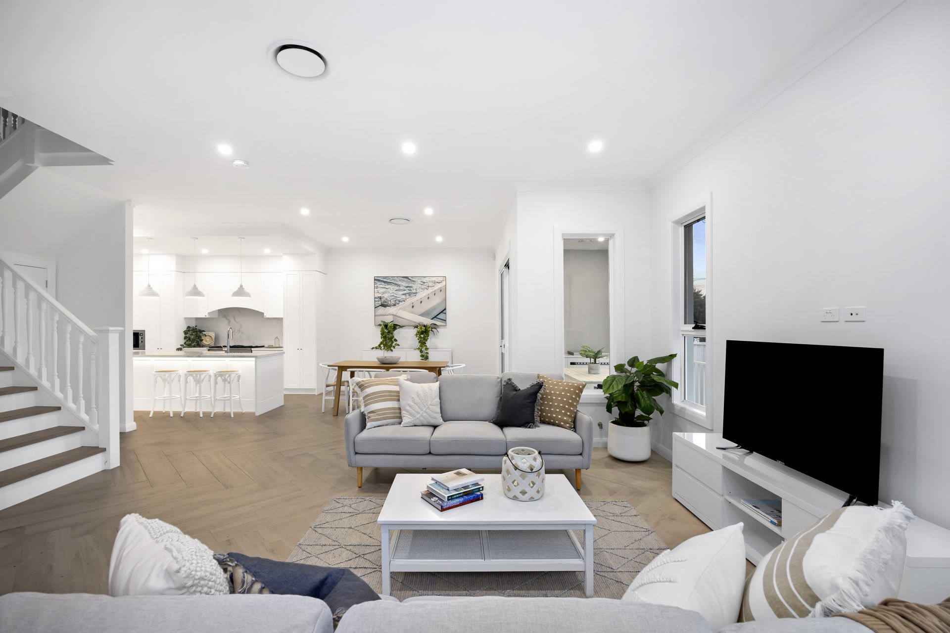 92 President Avenue, Caringbah South, Caringbah South - Thumbnail 3