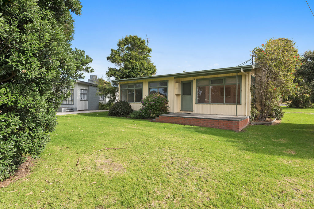 109 McLachlan Street APOLLO BAY VIC, Apollo Bay - Thumbnail 2