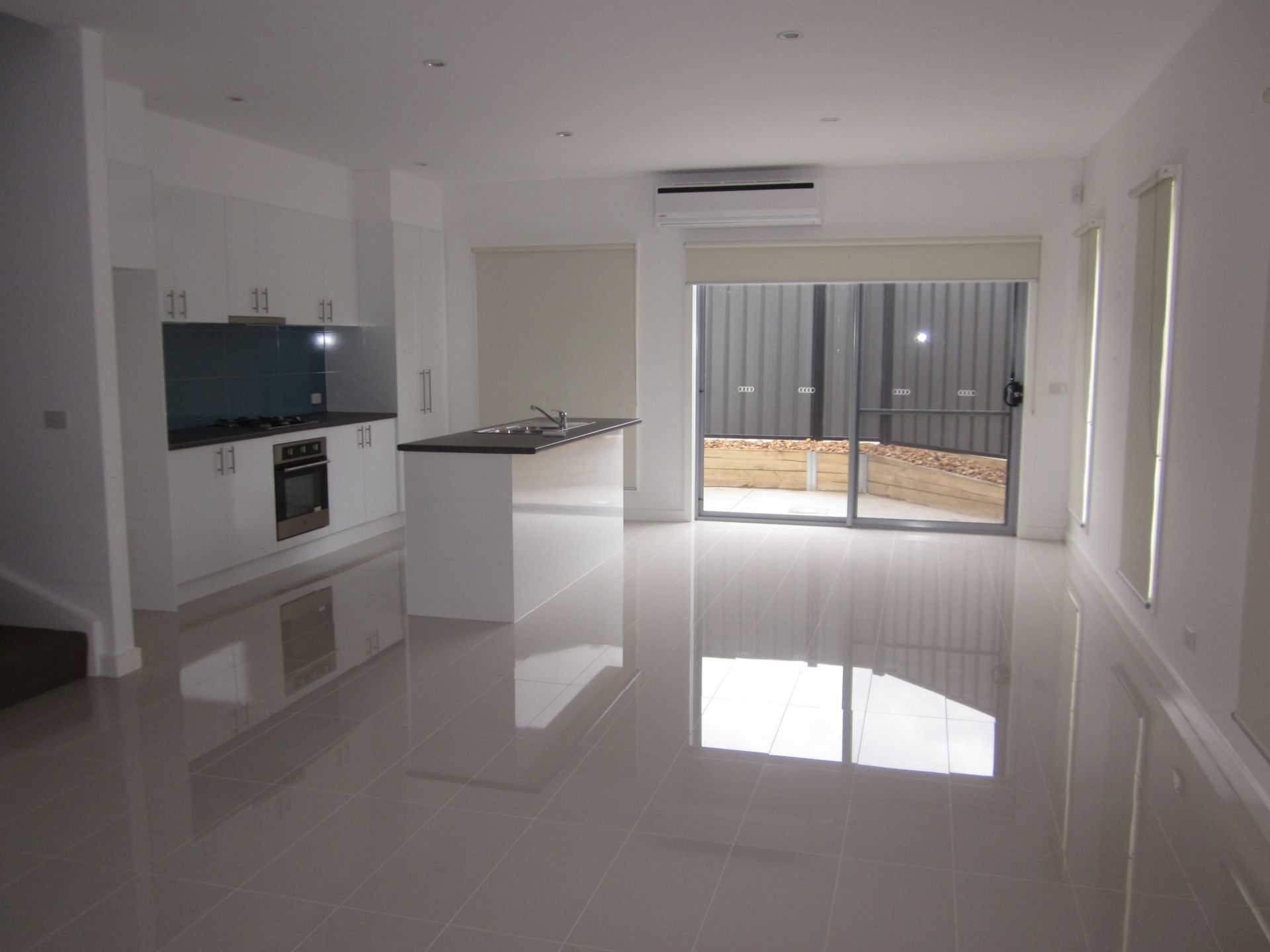 LIVING IN STYLE   *Insp Sat 15th Oct @ 12:10pm*