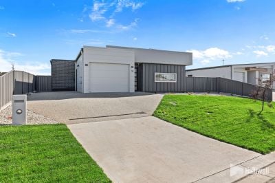 3
 
 
 
  
 
 
 2
 
 
 
  
 
 
 1
 
 
 
 
 
 
 
 14 Hugo Court, Ulverstone TAS 7315, Ulverstone - Thumbnail 2
