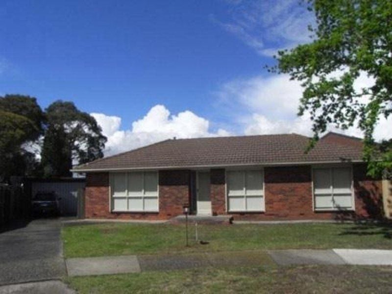 5 Chester Court, Epping