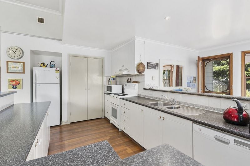 55 Campbell Street COLAC VIC, Colac - Thumbnail 2
