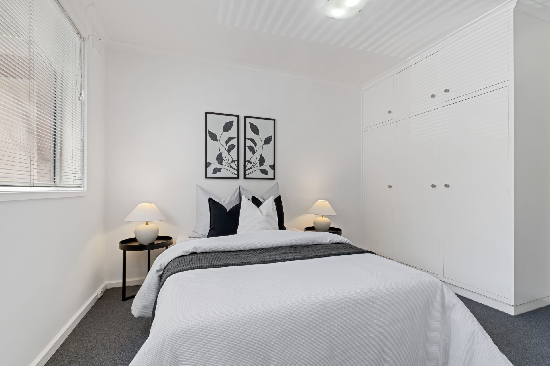Easy Care Living In A Blue-Ribbon Locale