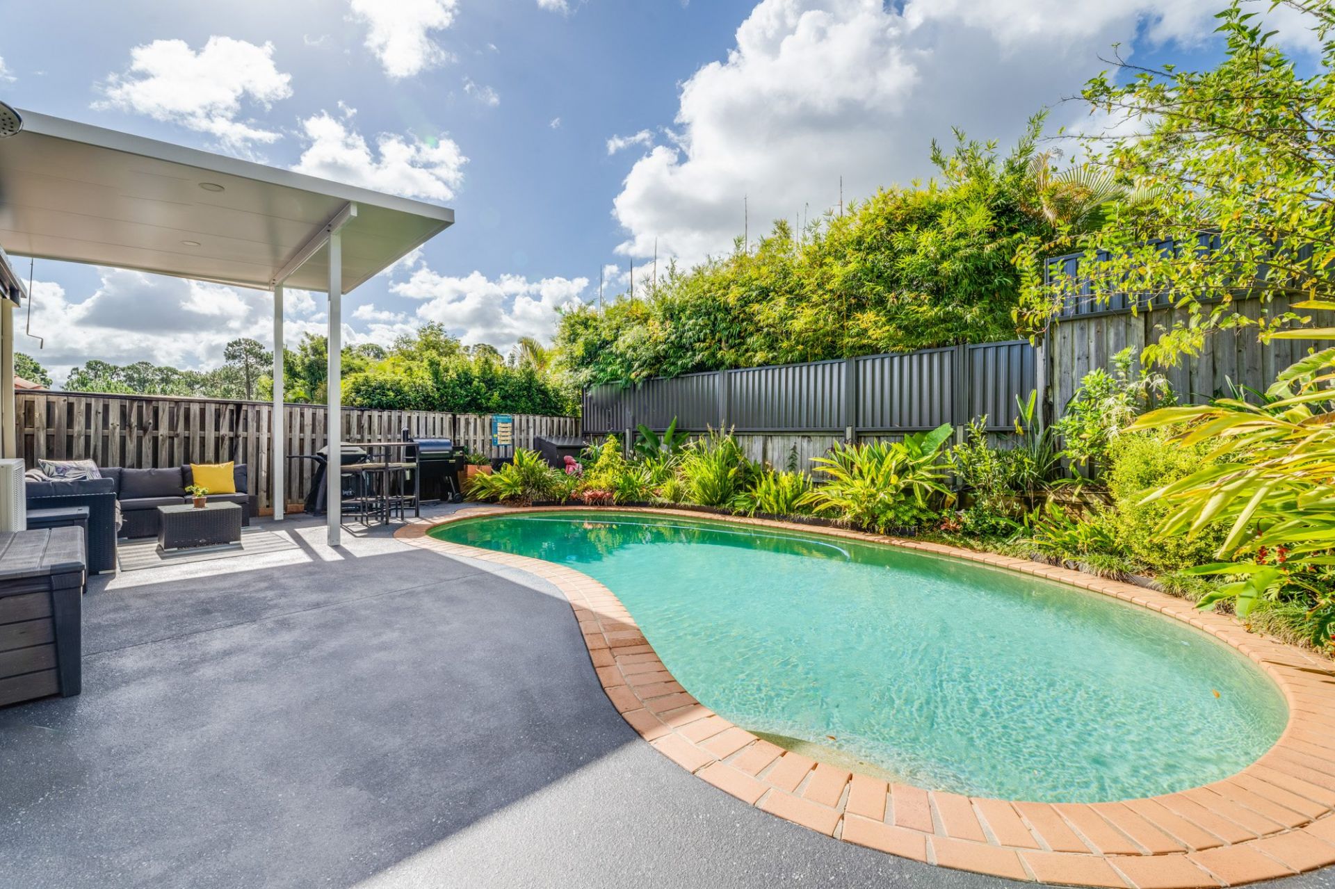 $ 1,250,000, Varsity Lakes - Thumbnail 2