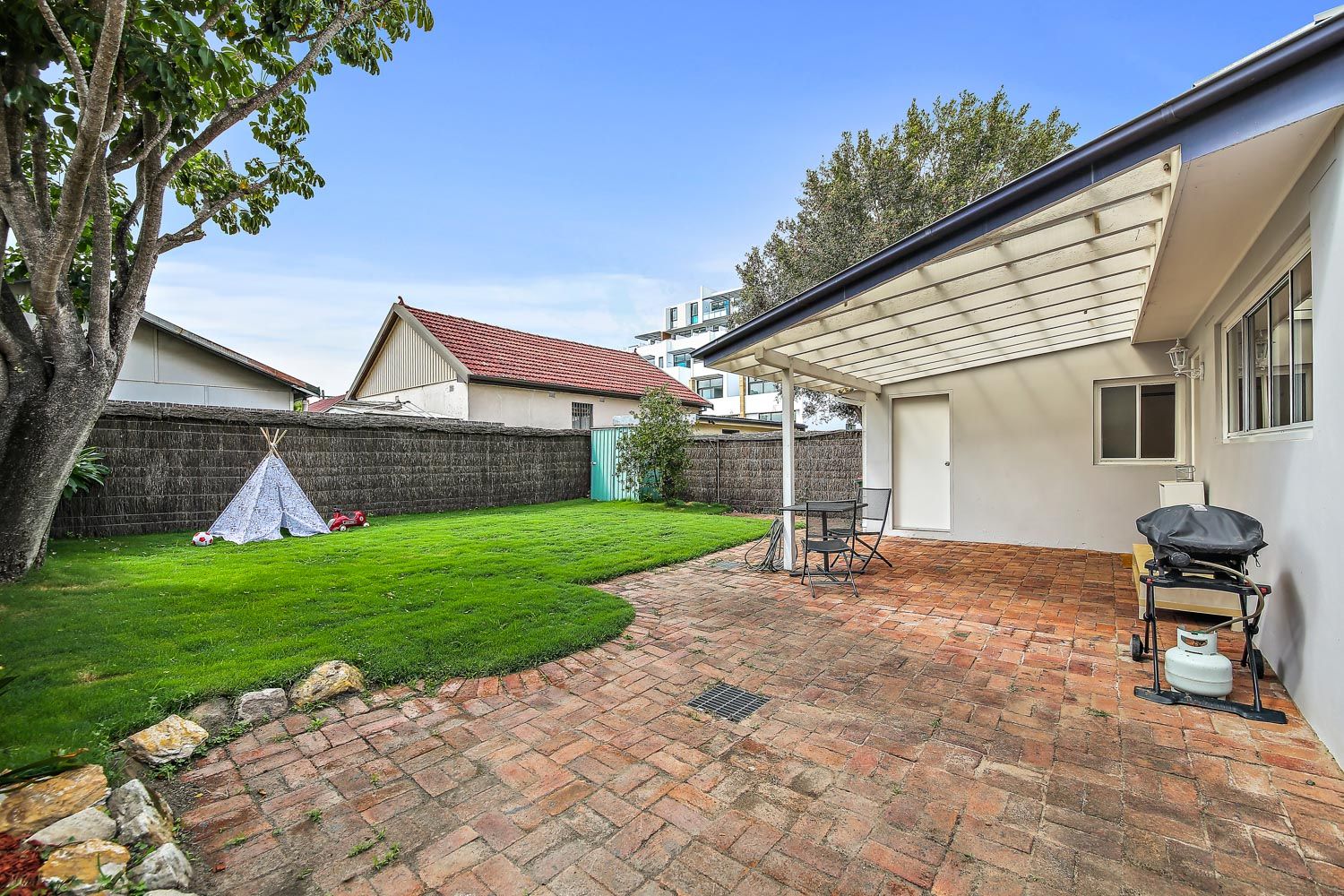 FANTASTIC FAMILY HOME