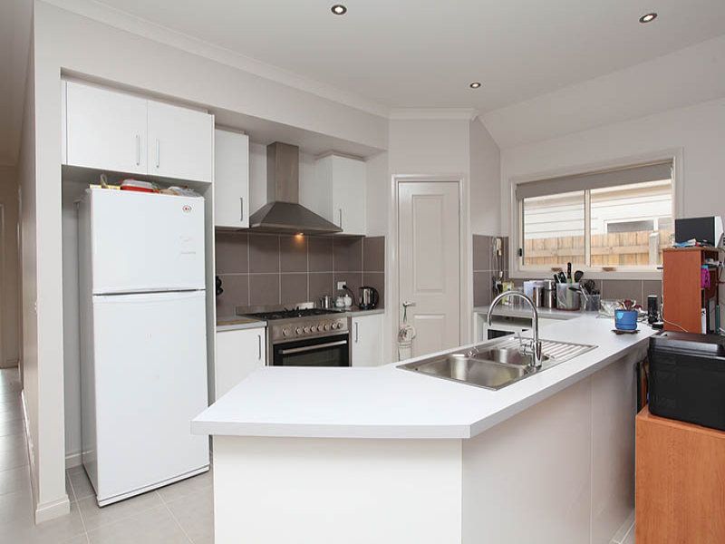 638 Eynesbury Road, Eynesbury - Thumbnail 3