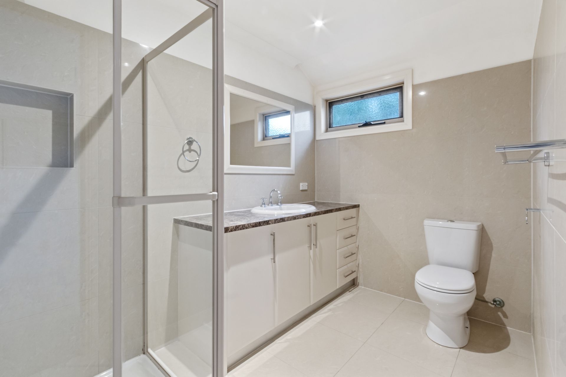 FANTASTIC THREE BEDROOM TOWNHOUSE!