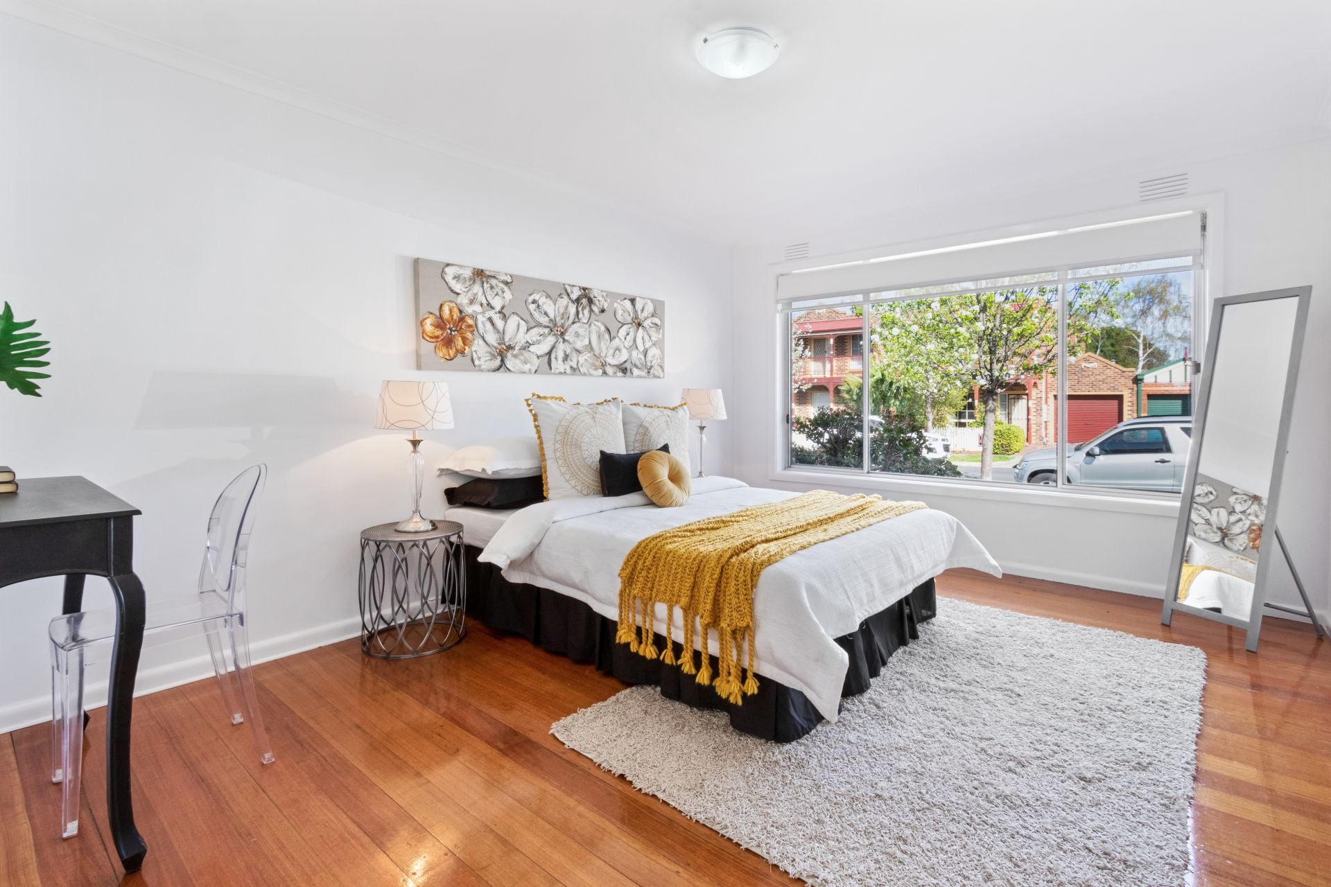 Exceptional Oakhill Opportunity