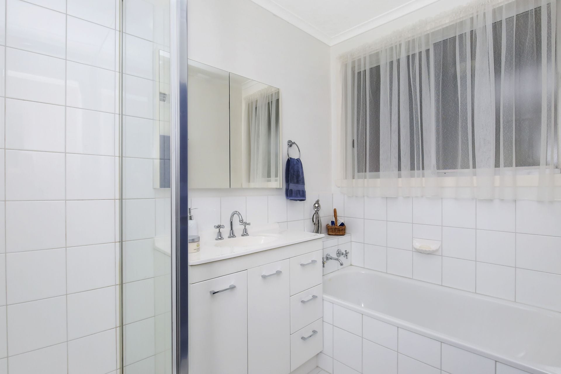 Irresistible Opportunity In An Impressive Location