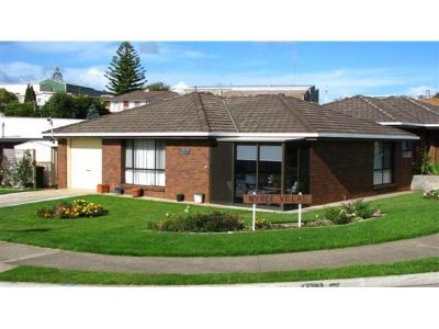 1/207 Steele Street, DEVONPORT, Devonport - Thumbnail 2