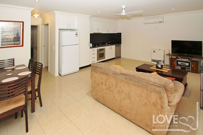 LOW MAINTENANCE, CONVENIENTLY LOCATED ONE BEDROOM UNIT