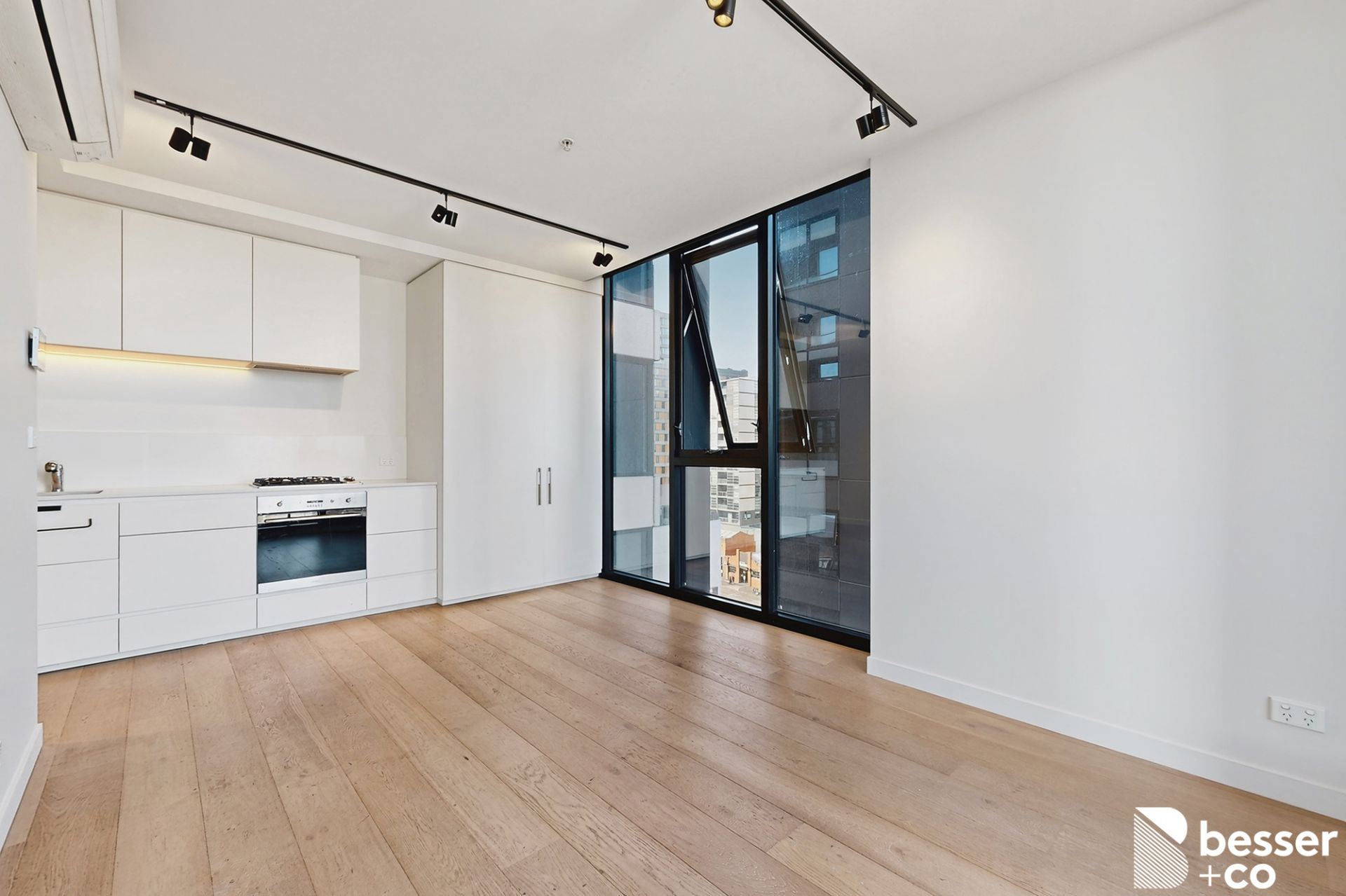 803/65 Dudley Street, West Melbourne - Thumbnail 7