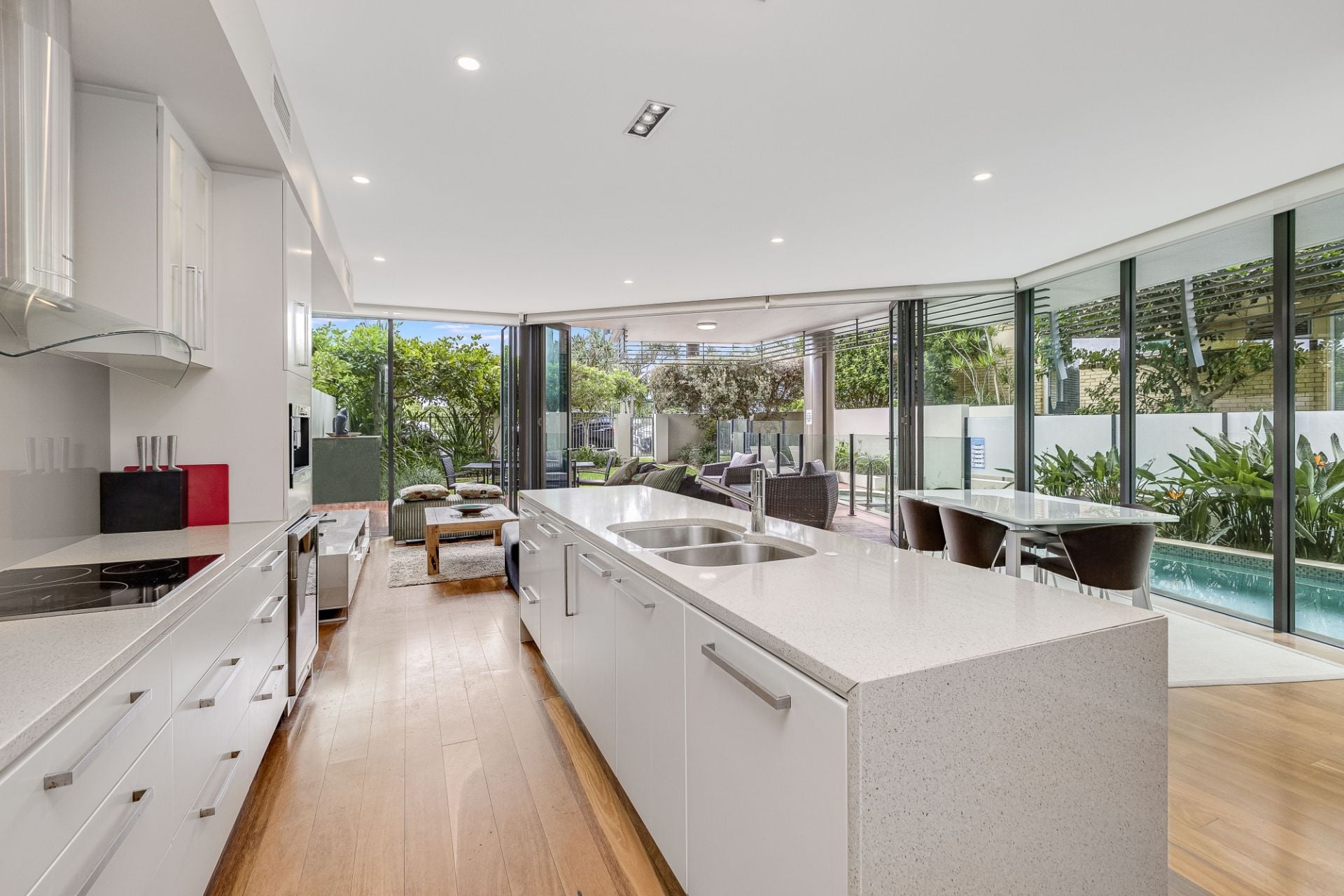 102/46 Pacific Parade Bilinga QLD, Bilinga - Thumbnail 2