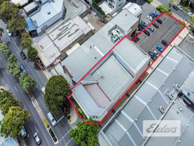 FULLY LEASED MOUNT GRAVATT FREESTANDER