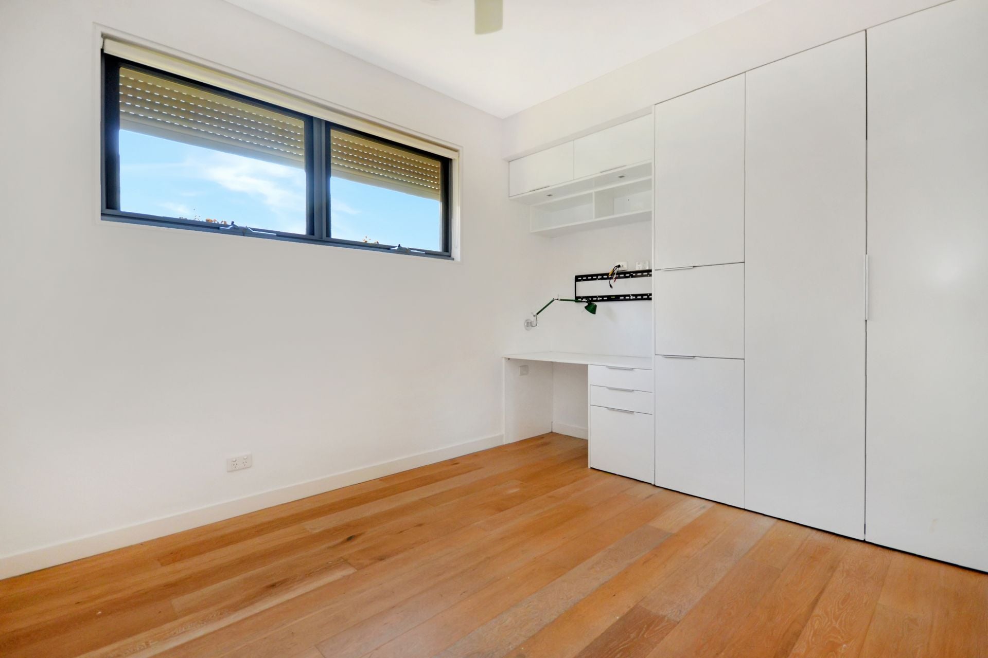 EXQUISITE ELEGANCE IN THE HEART OF THORNBURY