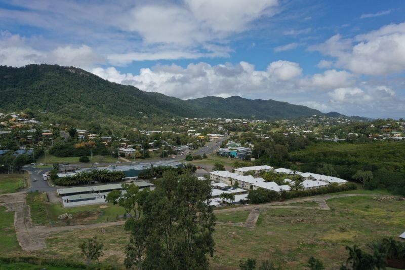 24 Beth Court, Cannonvale Taylors Property Specialists