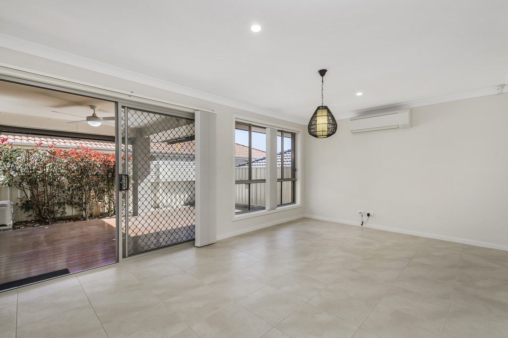 1/18 Reliance Crescent, LAURIETON NSW 2443