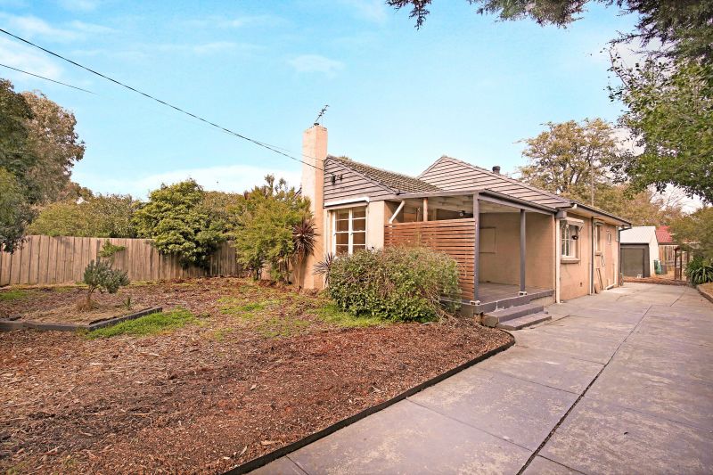 17 Derna Street, Heidelberg West
